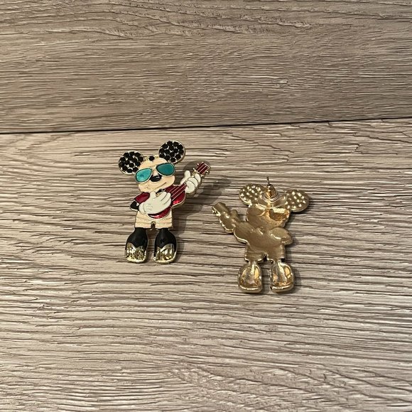 3/$35 Mickey Mouse - Mickey and Friends // Disneyland Disney World Earrings - Picture 3 of 5